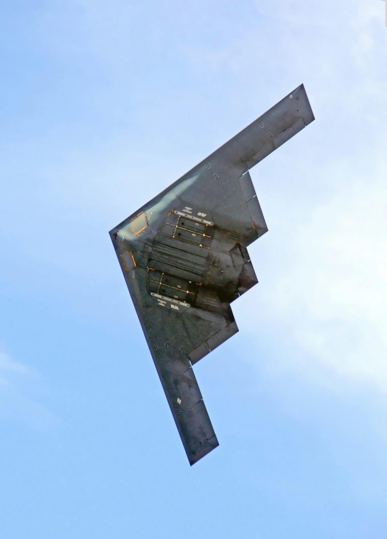 Pourquoi le bombardier B-2 coûte-t-il si cher ?