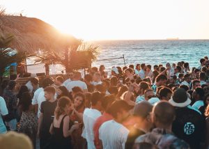 Comment vivre une ibiza partie sans exploser ton budget ?